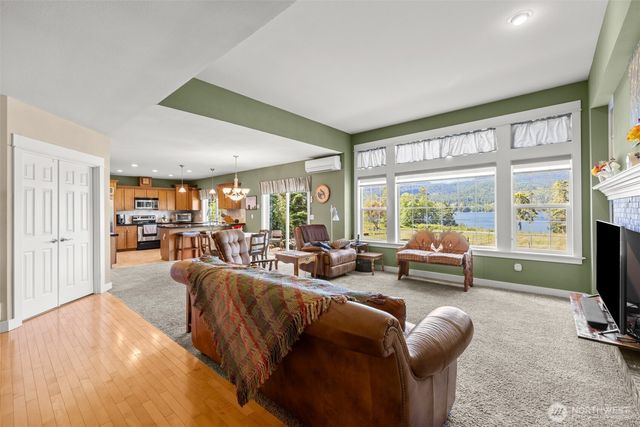 623 E Sequim Bay Road, Sequim, WA 98382