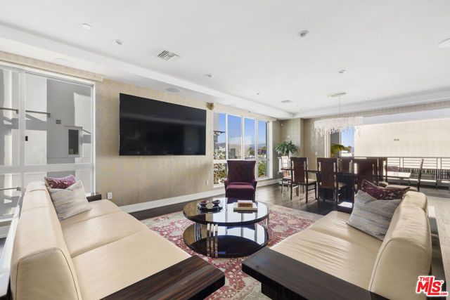 450 N Palm Drive 507, Beverly Hills, CA 90210
