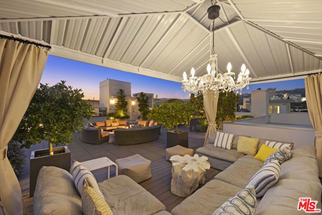 450 N Palm Drive 507, Beverly Hills, CA 90210