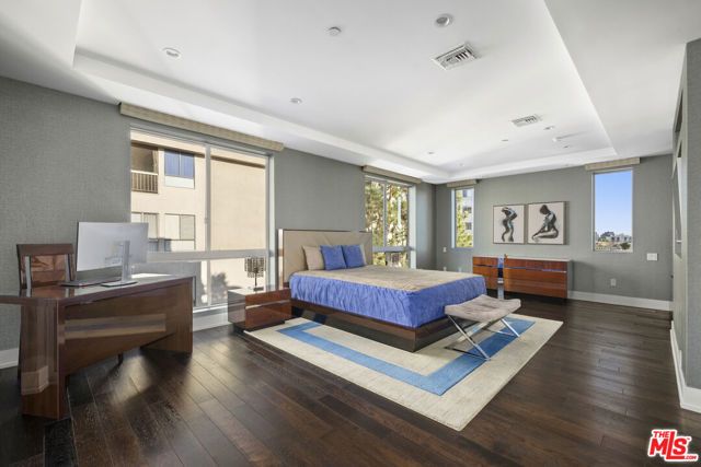450 N Palm Drive 507, Beverly Hills, CA 90210