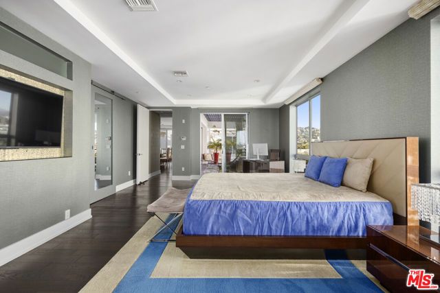 450 N Palm Drive 507, Beverly Hills, CA 90210