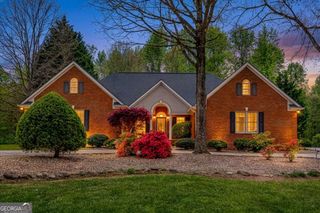6628 Windvane Point, Clermont, GA 30527