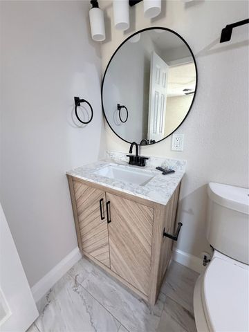 9532 E Avenue I, Houston, TX 77012