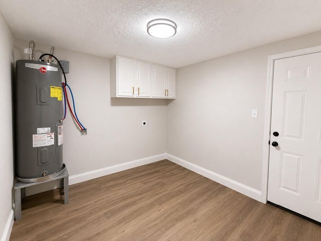 9532 E Avenue I, Houston, TX 77012