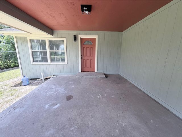 9532 E Avenue I, Houston, TX 77012