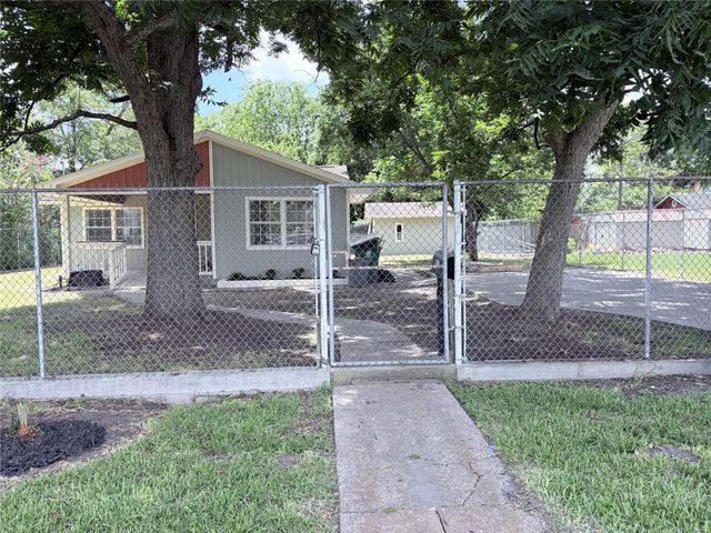 9532 E Avenue I, Houston, TX 77012