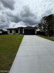 771 Courtland AVE S, Lehigh Acres, FL 33974