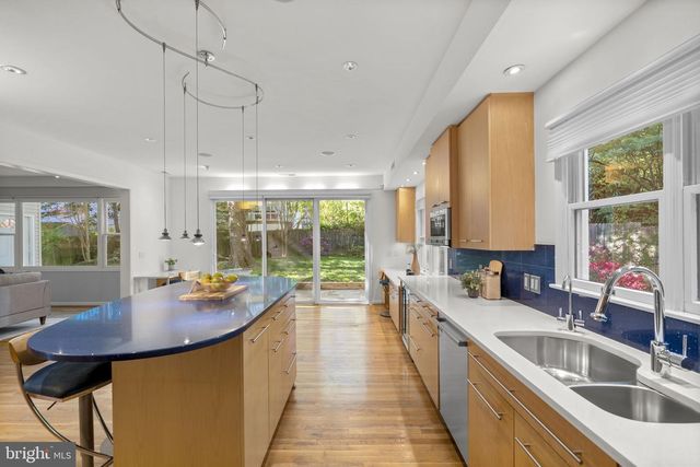 403 N WEST STREET, Falls Church, VA 22046
