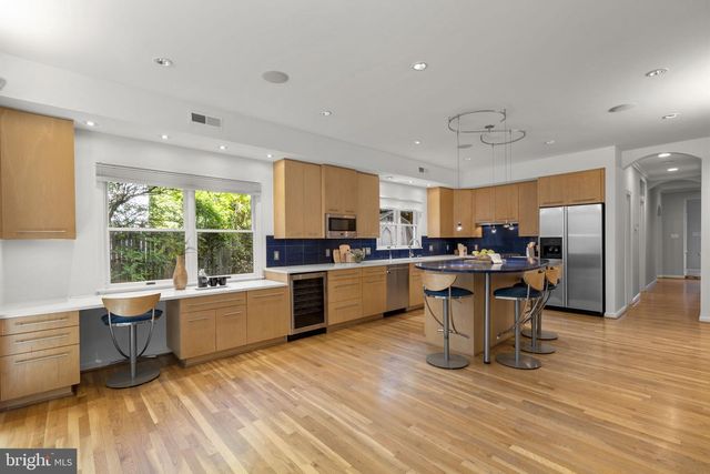 403 N WEST STREET, Falls Church, VA 22046