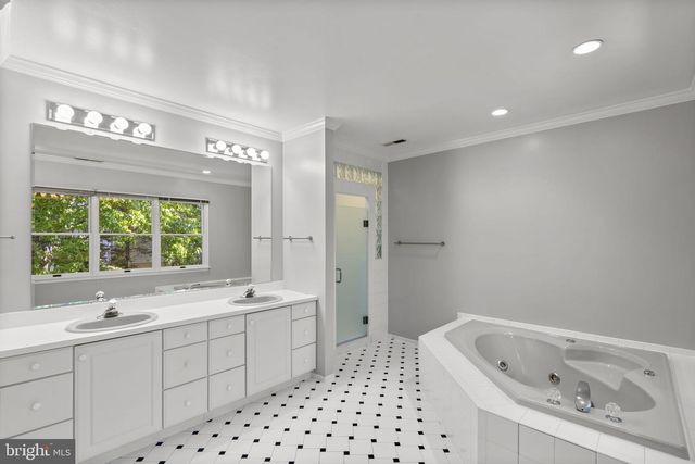 403 N WEST STREET, Falls Church, VA 22046