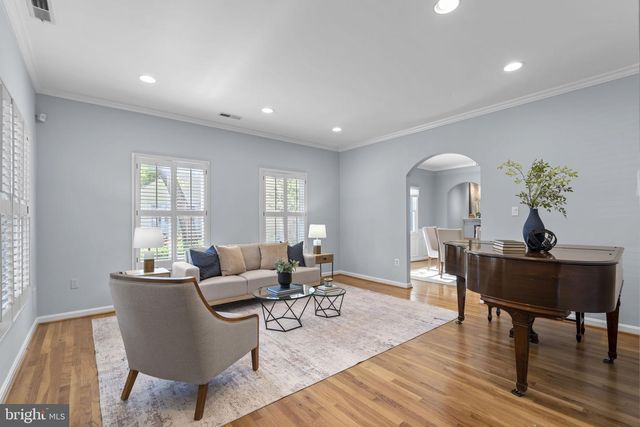 403 N WEST STREET, Falls Church, VA 22046