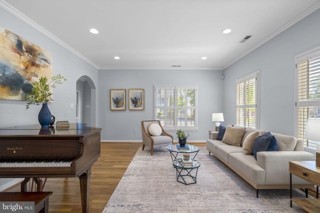 403 N WEST STREET, Falls Church, VA 22046