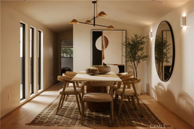 5267 Ventura Canyon Avenue, Sherman Oaks, CA 91401
