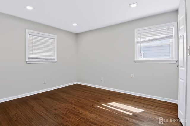 42 Jonquil Circle, Fords, NJ 08863