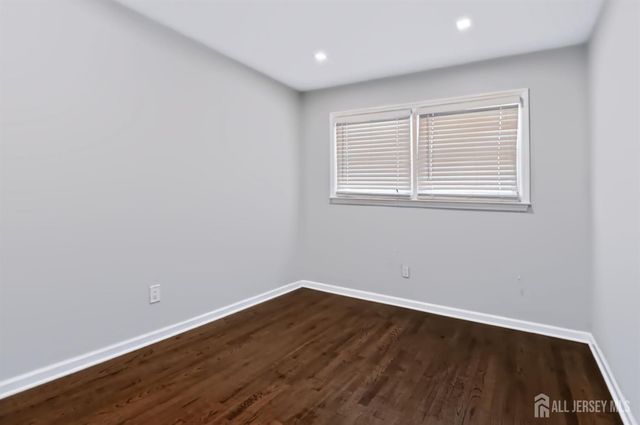 42 Jonquil Circle, Fords, NJ 08863