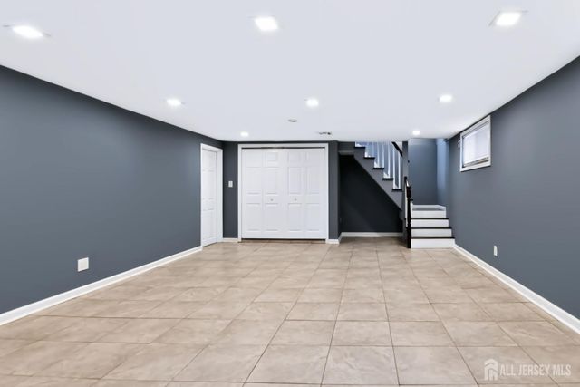 42 Jonquil Circle, Fords, NJ 08863