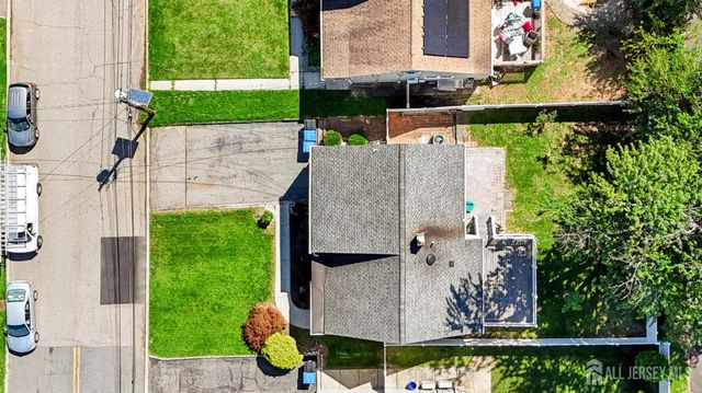 42 Jonquil Circle, Fords, NJ 08863