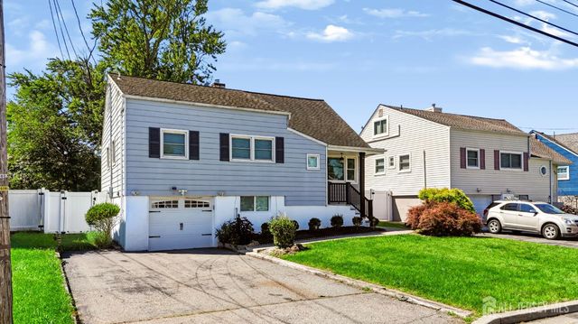 42 Jonquil Circle, Fords, NJ 08863