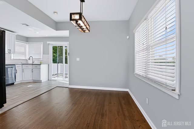 42 Jonquil Circle, Fords, NJ 08863