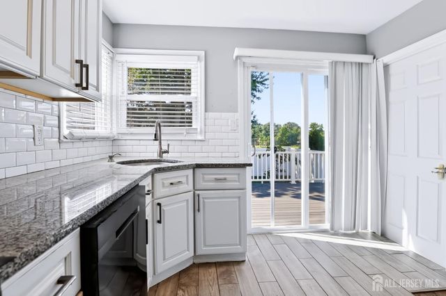 42 Jonquil Circle, Fords, NJ 08863
