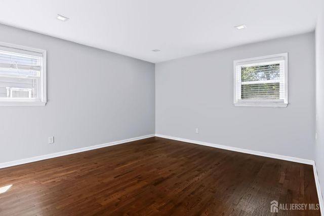42 Jonquil Circle, Fords, NJ 08863