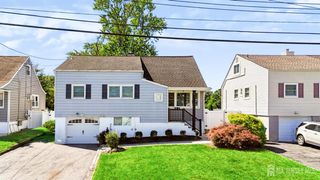 42 Jonquil Circle, Fords, NJ 08863