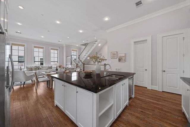 5810 Maxie Street, Houston, TX 77007