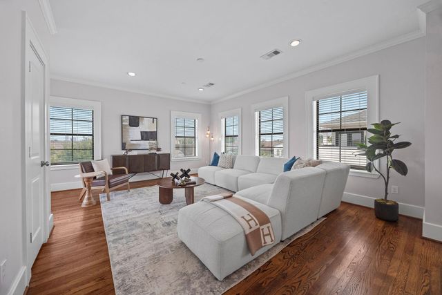 5810 Maxie Street, Houston, TX 77007