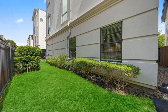 5810 Maxie Street, Houston, TX 77007