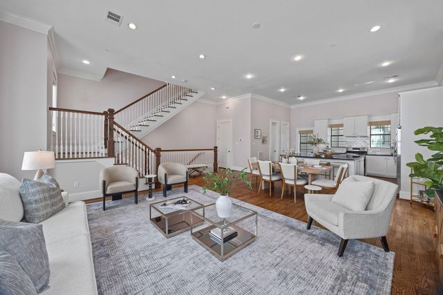 5810 Maxie Street, Houston, TX 77007