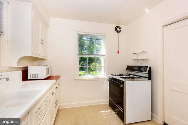 323 BROADMOOR RD, Baltimore, MD 21212