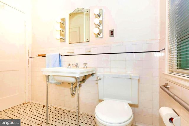 323 BROADMOOR RD, Baltimore, MD 21212