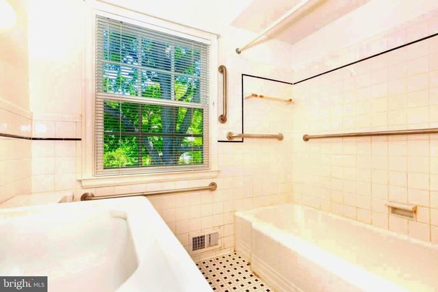 323 BROADMOOR RD, Baltimore, MD 21212