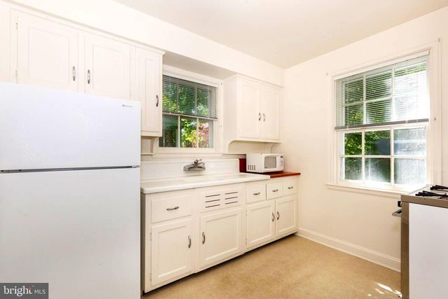 323 BROADMOOR RD, Baltimore, MD 21212