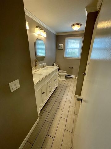 132 Ondrick Dr, Chicopee, MA 01020