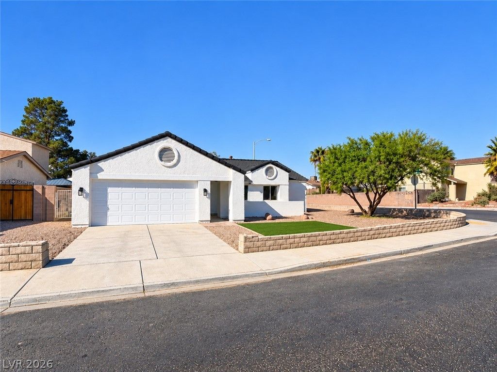 7157 Sixshooter Drive, Las Vegas, NV 89119 — photo 3