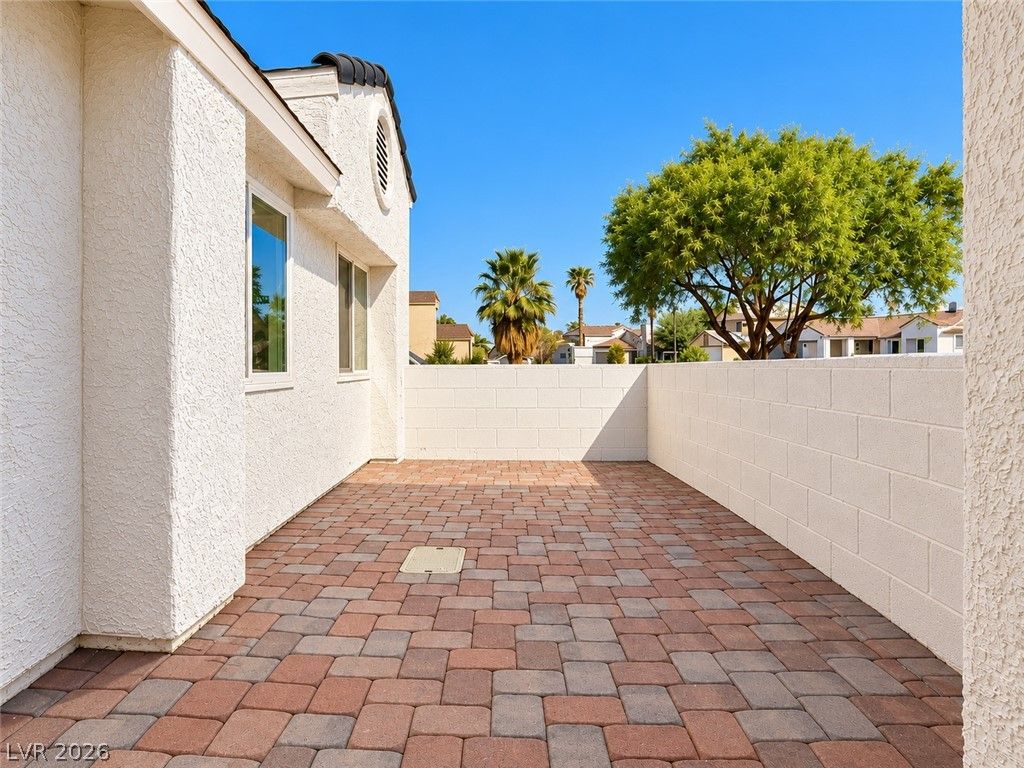 7157 Sixshooter Drive, Las Vegas, NV 89119 — photo 5