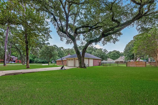 18903 Grosbeak Lane, Tomball, TX 77377