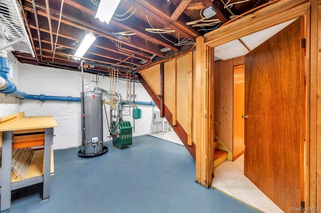 2585 Oceanside Road, Oceanside, NY 11572