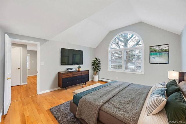 2585 Oceanside Road, Oceanside, NY 11572