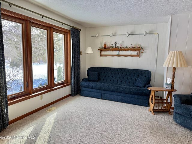 433 Water Street, Pemberville, OH 43450