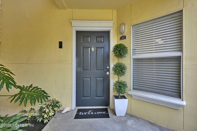 1800 THE GREENS Way 107, Jacksonville Beach, FL 32250
