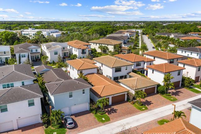 13228 Machiavelli Way, Palm Beach Gardens, FL 33418