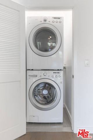 31 Breeze Avenue C, Venice, CA 90291