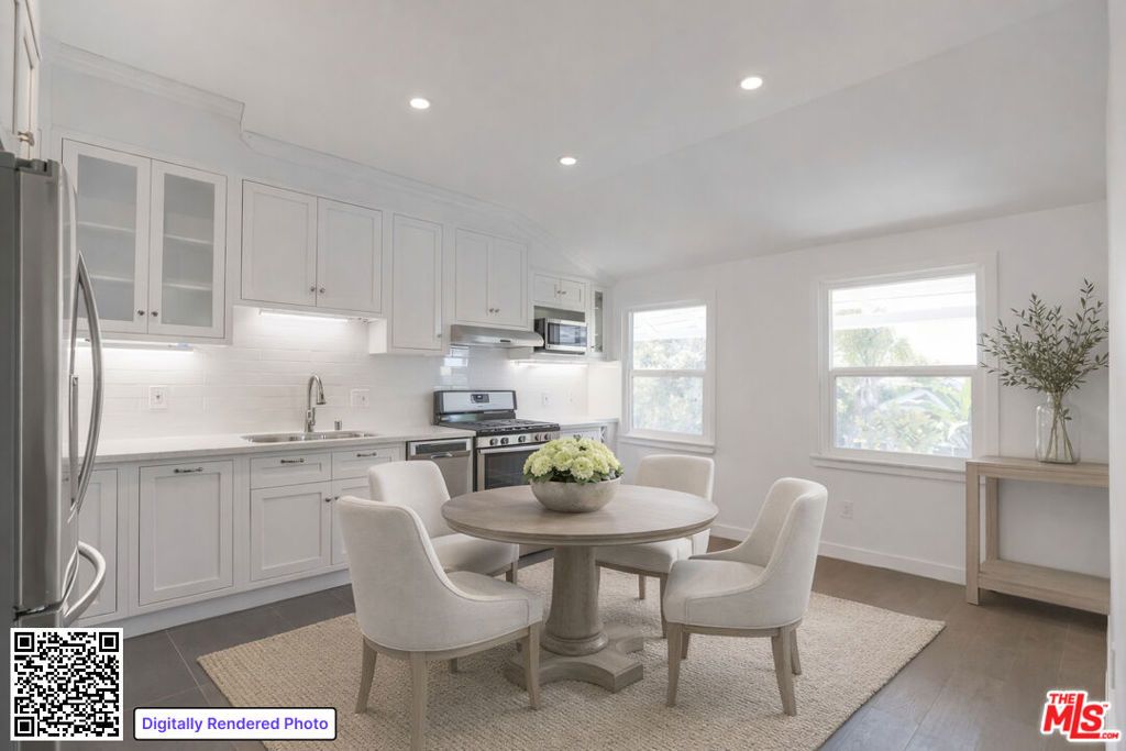 31 Breeze Avenue C, Venice, CA 90291