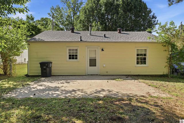 3230 Minnich Ave, Paducah, KY 42001