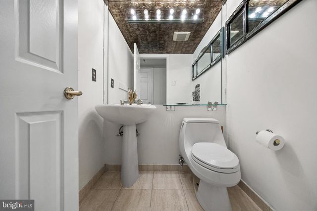 6072 MAIN ST, Voorhees, NJ 08043