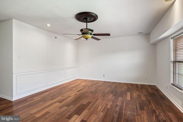 6072 MAIN ST, Voorhees, NJ 08043