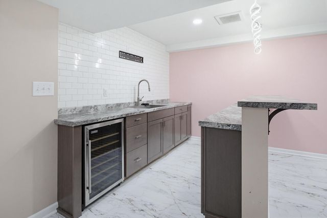 1802 MICHELLE DR, York, PA 17408