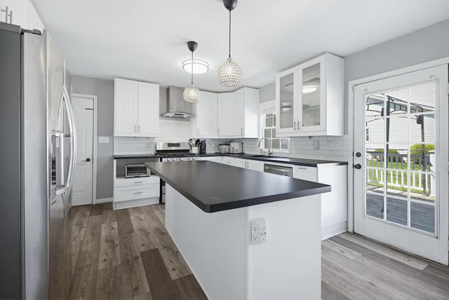 1802 MICHELLE DR, York, PA 17408